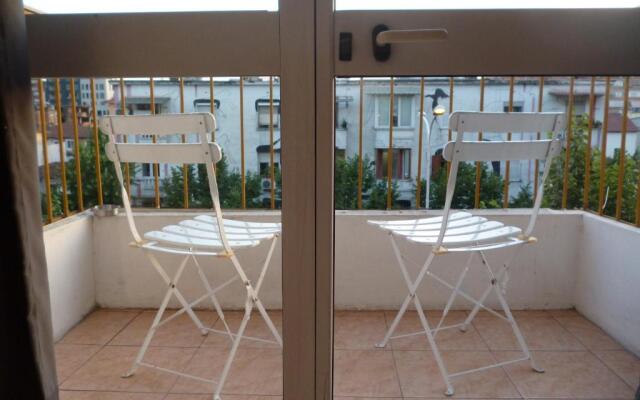 Rondine Studio Apartment