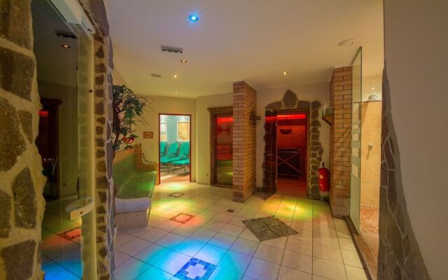 Schlossl Hotel Kindl