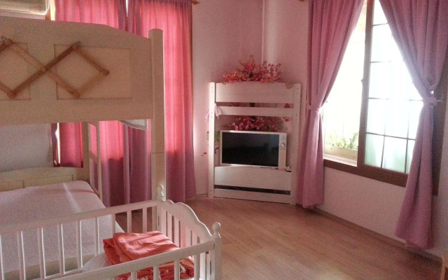 Petit Monami Guesthouse