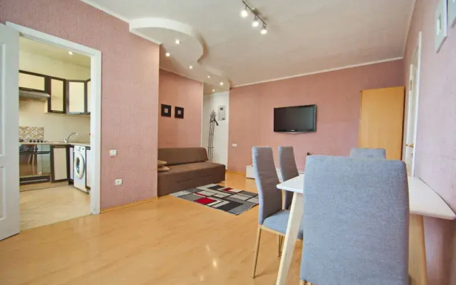 Apartaments na pr Nezavisimosti 52-5