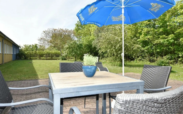 Charmante Ferienwohnung mit Garten in Wiek