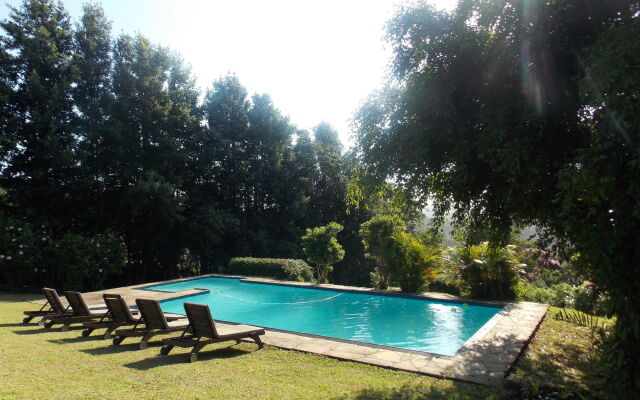 Bizafrika Guest Lodge & Conference Center