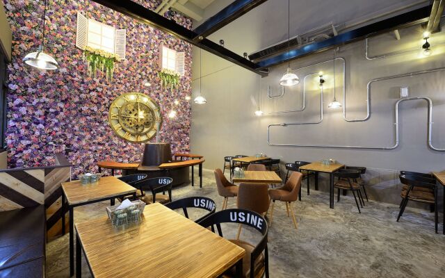 Aroma Chew Hotel