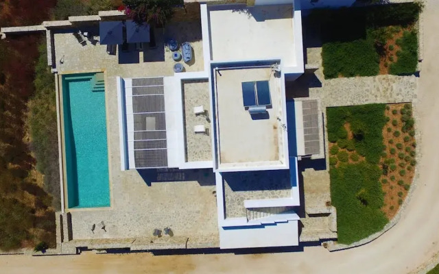 The Gallery Home - Elegant Villa In Antiparos
