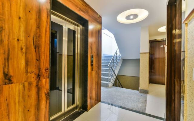 Hotel Iconic Suites, New Delhi