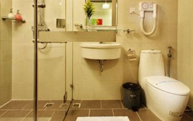 Saigon Charm Hotel