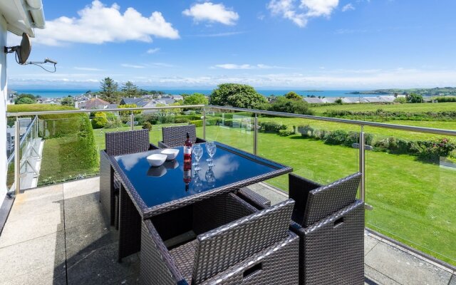 Spacious Holiday Home for six at the Edge of the Beach Resort Abersoch