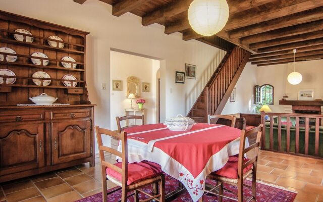 Lovely Villa in Condat-sur-vézère With Swimming Pool