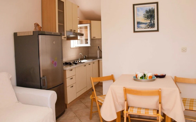 Jela - 50 m From Pebble Beach - A2-marija