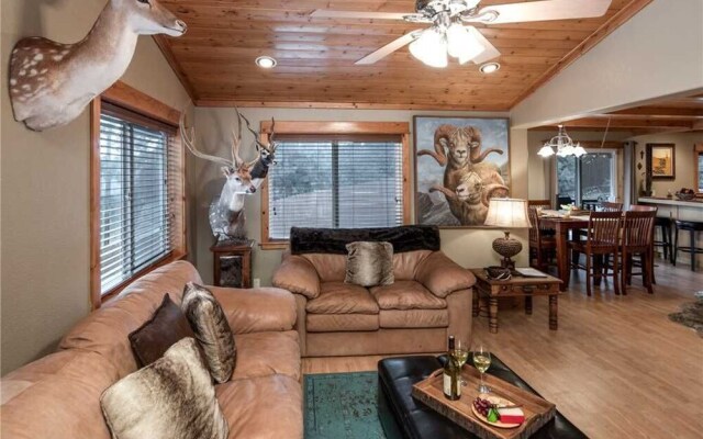 Los Nation - Four Bedroom Cabin