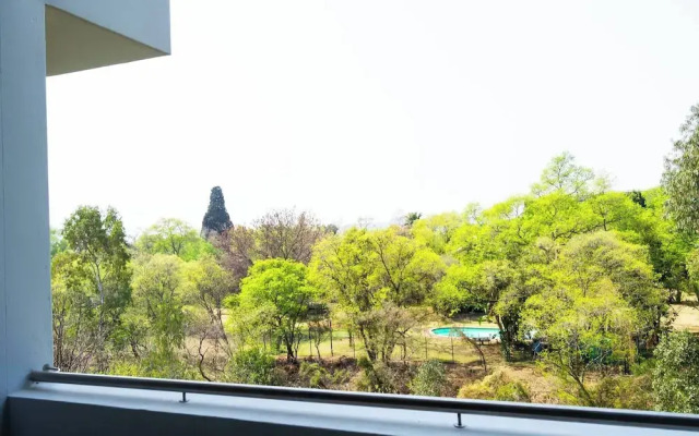 Stylish & Elegant With Epic Views Near Menlyn