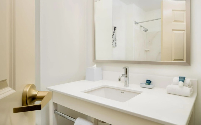 Four Points by Sheraton Louisville Airport
