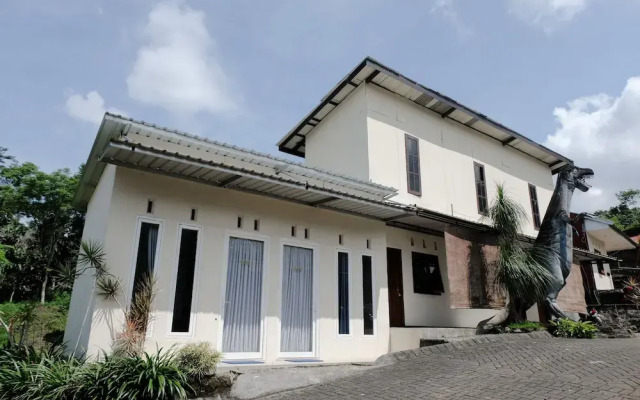 Lovina Inn by Oyo Rooms