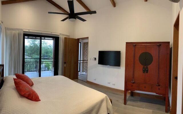 My Way Langosta Beach House