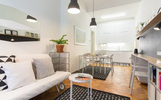 Stylish Modern Apartment in Malastrana