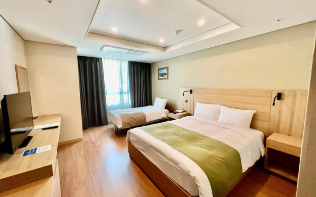 Crown Harbor Hotel Busan