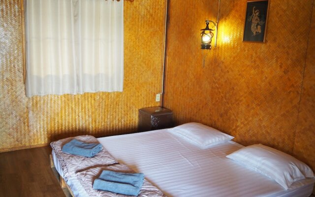 T T Hostel Kanchanaburi