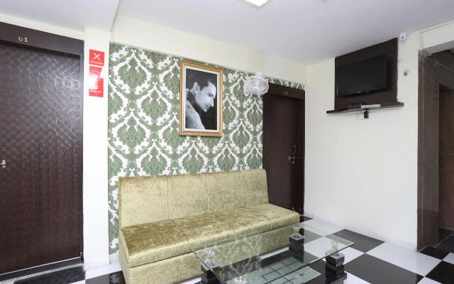 OYO 12127 Radhika Palace