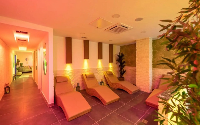 Lavia Hotels Lara