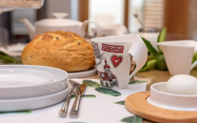 Luxury Apartment Kampanel