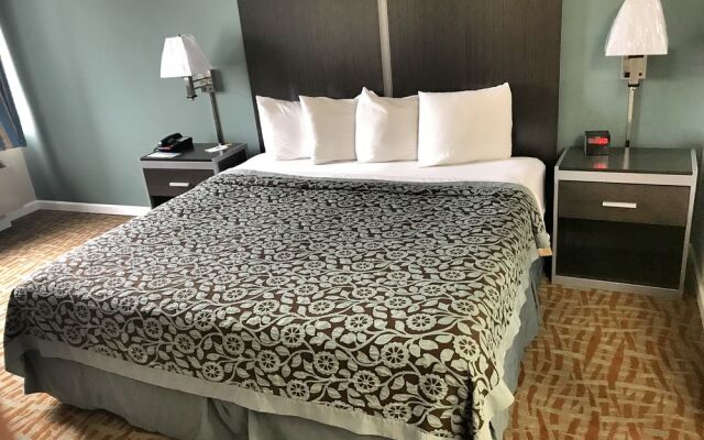 Days Inn Council Bluffs/9th Ave