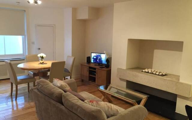 Central 1 Bedroom Apartment Close To Earls Court Tube Station