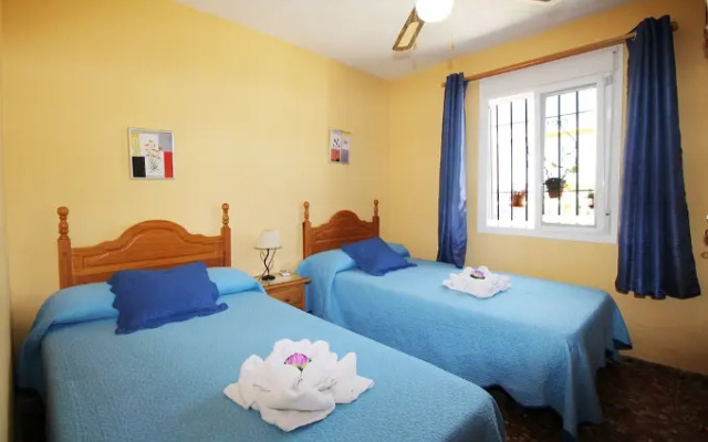 1090 Villa las Flores