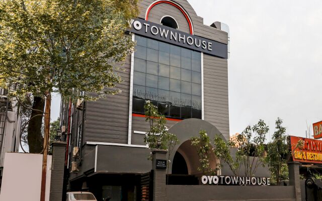 OYO Townhouse 155 Hotel Satya