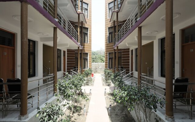 OYO 14631 Madhuban Resort