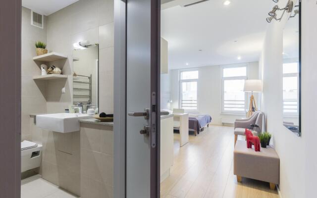 Максимус на Академика Павлова 7