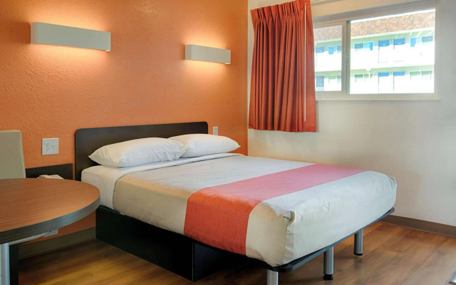 Motel 6 Mammoth Lakes, CA
