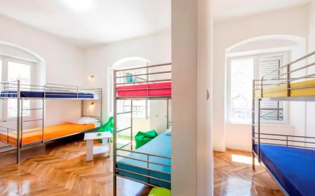 Downtown Hostel