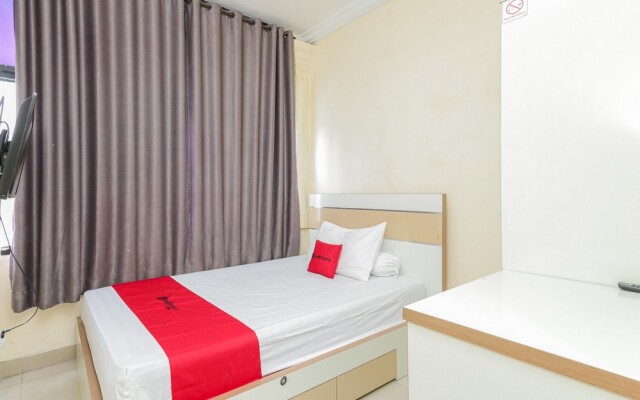 RedDoorz Syariah near Stasiun Karet