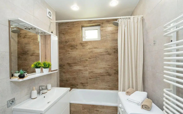 Aparttic on Litovsky Val 49A street