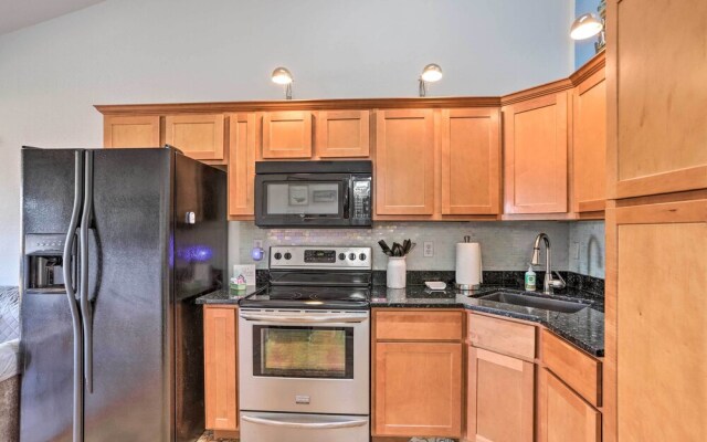 Quaint Couple's Escape: Pool, Near Lake Erie!