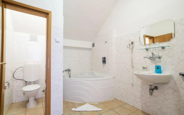 Hotel Laguna Slapy