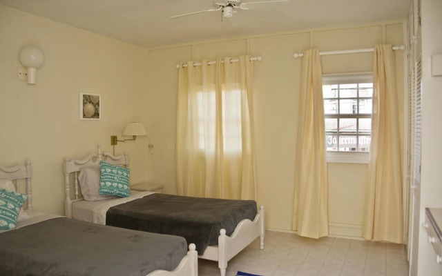 Beautiful Three Bedroom Beachfront Villa