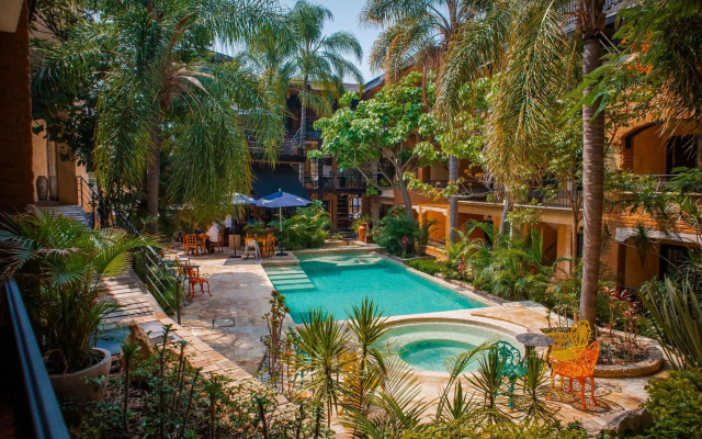 Casa de Adobe Gallery & Luxury Boutique