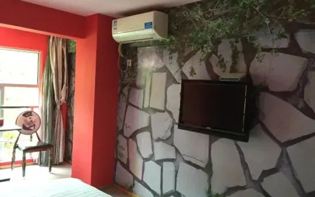 Sanming Four Seasons Sunshine Theme Inn