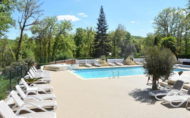 Camping Et Village Vacances La Cheneraie