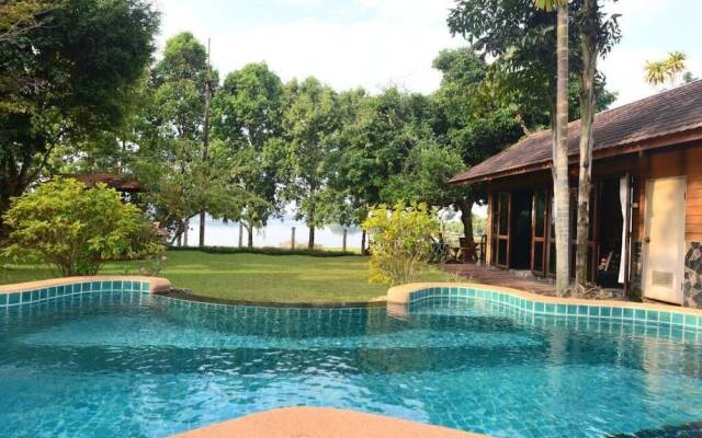 Viang Yonok Hotel Restaurant Sports Club