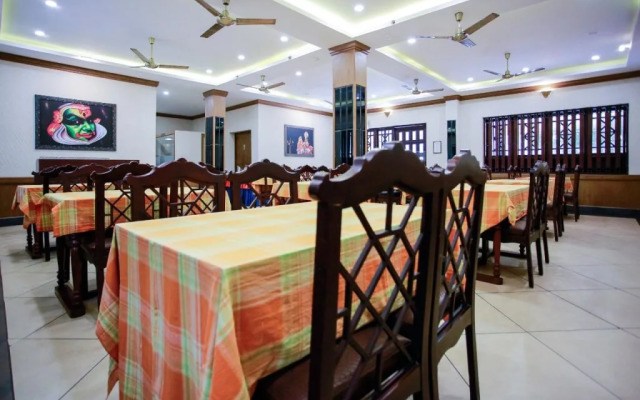 OYO 26692 Alankar Elite Inns
