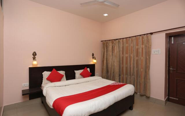 Collection O 44523 Shri Krishna Hotel Inn