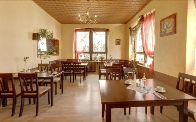 Neubert s Gasthaus am Rhein