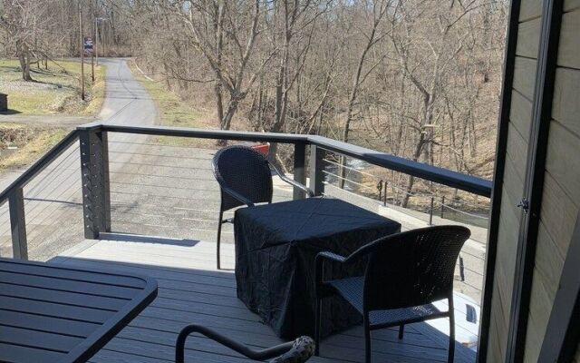 The Fallviews at Burdett Falls