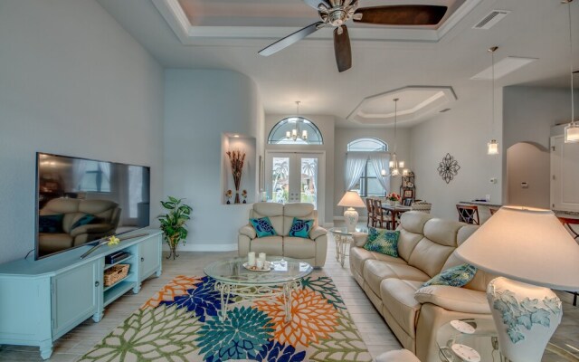 Villa Lake Kennedy - Roelens Vacations