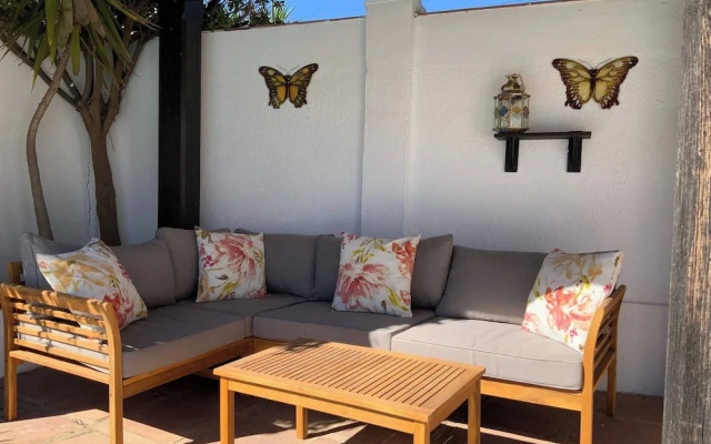Villa With Pool, Walk to Beach, Restaurants, Shops