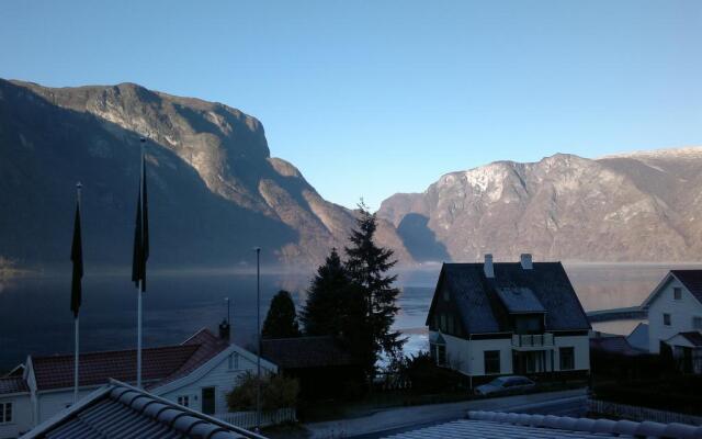 Hotel Aurlandsfjord