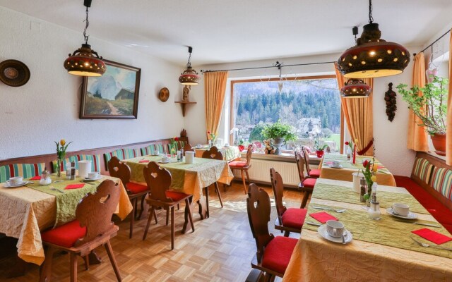 Tourist Hotel Boehm