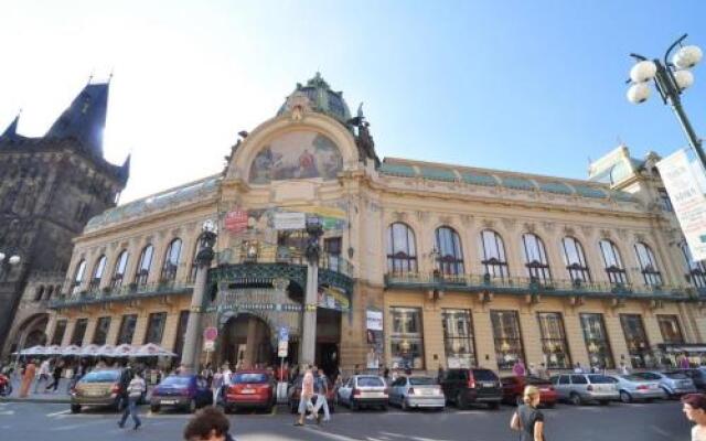 EMPIRENT Mucha Apartments